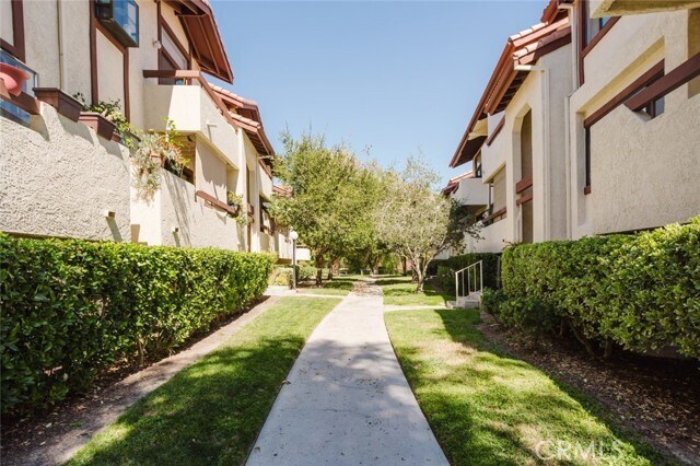 Building Photo - 18168 W Sundowner Way