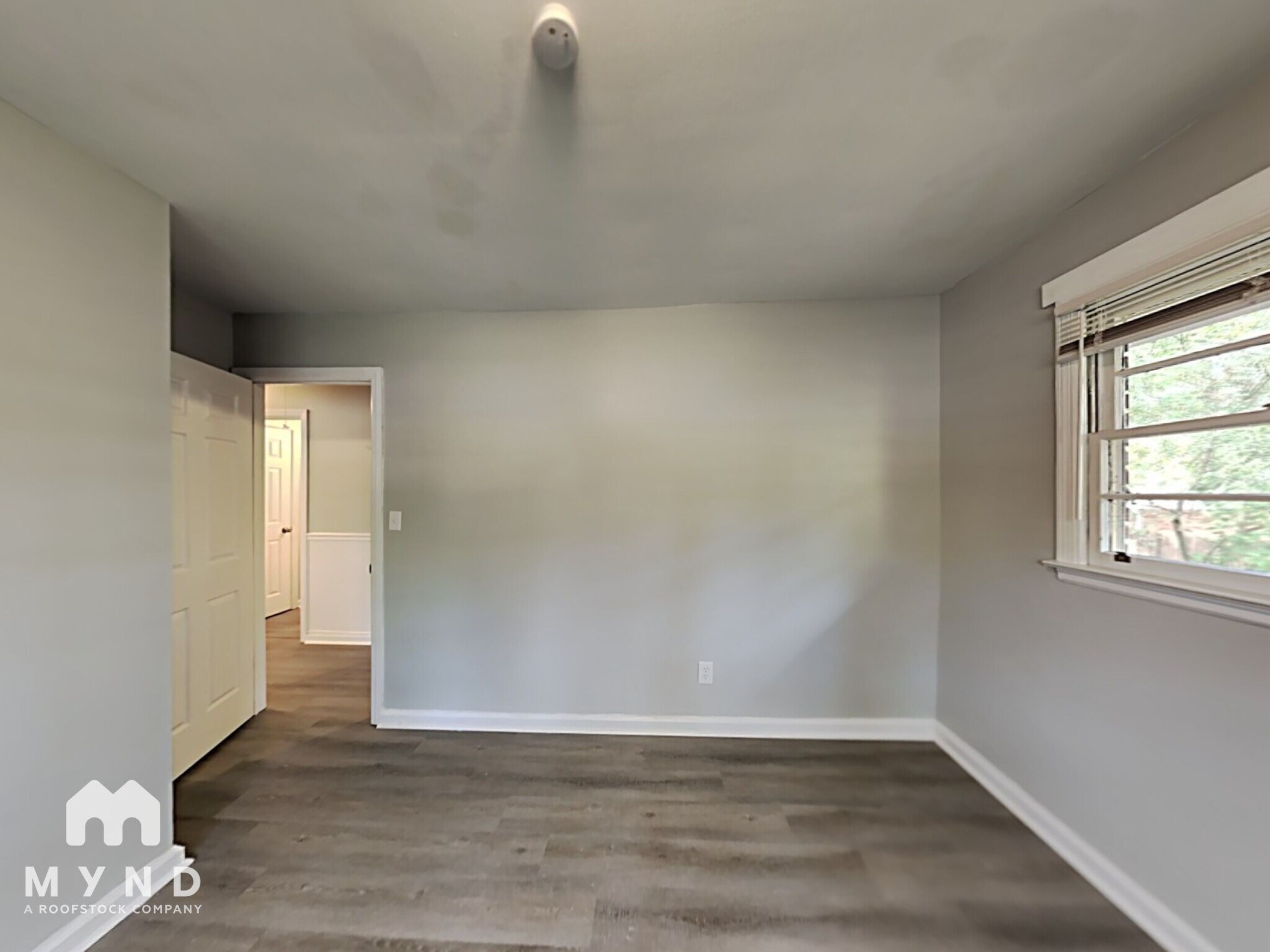 Building Photo - 919 Green Valley Rd SW