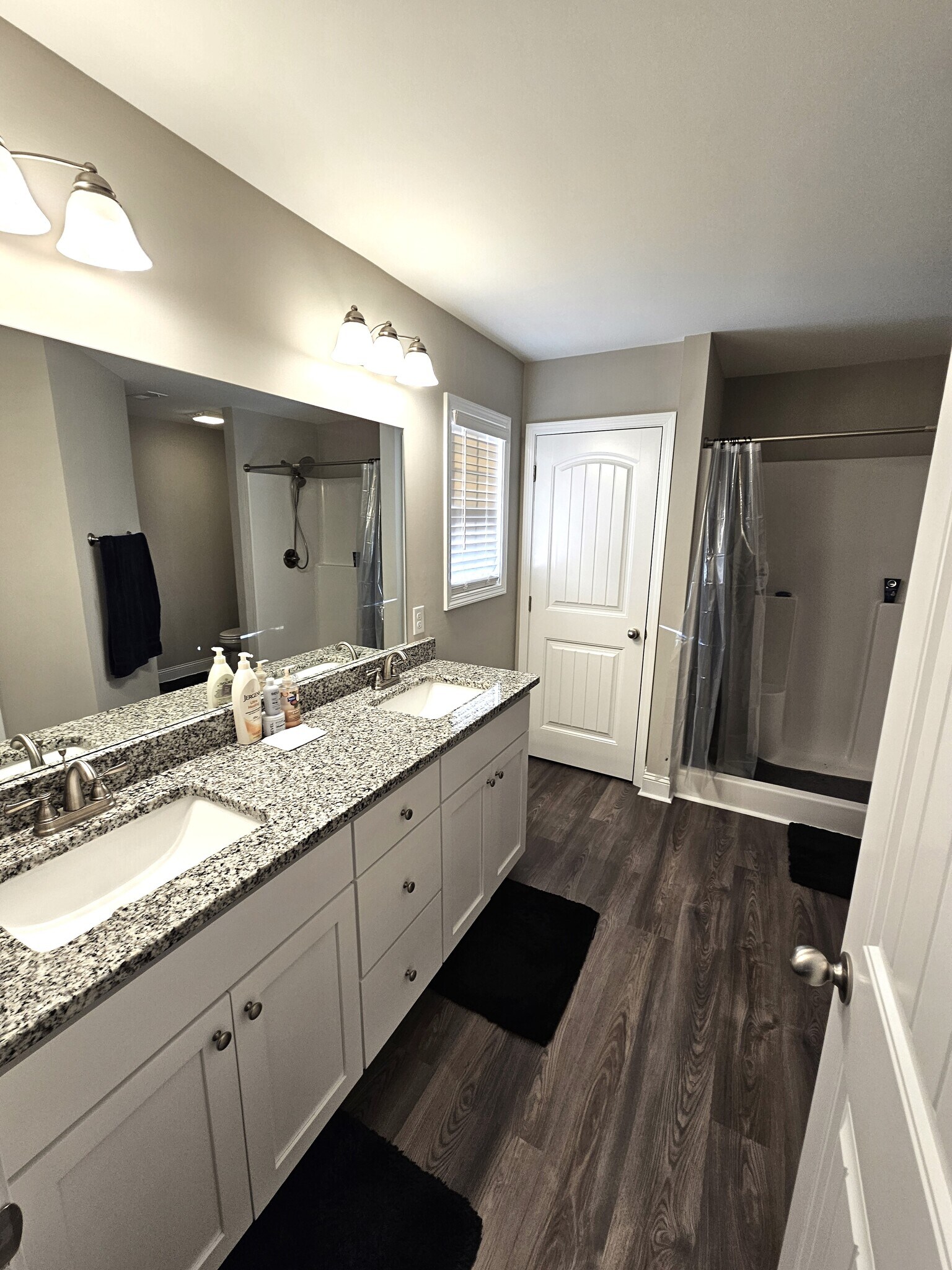 Building Photo - 4193 Valley Forge Rd