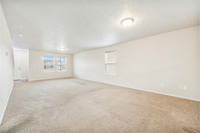 Building Photo - 1860 E Adelaide Dr