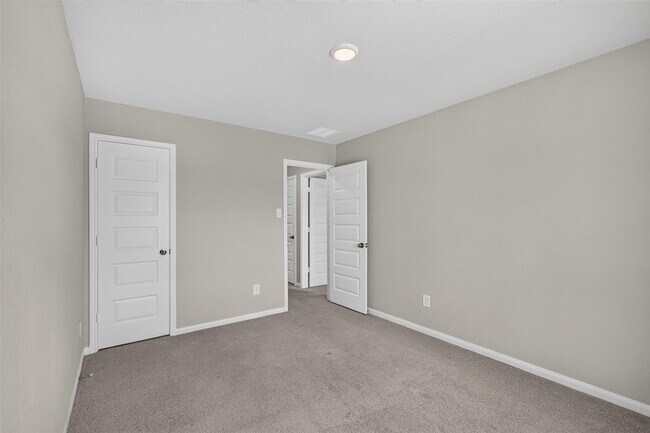 Building Photo - 2404 Shellcracker Dr