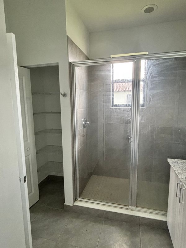 Building Photo - 5633 Cerva Ln