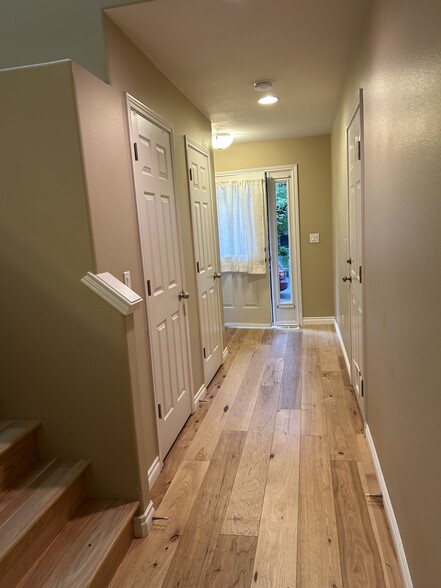 Building Photo - 17592 SW Heatherwood Ln