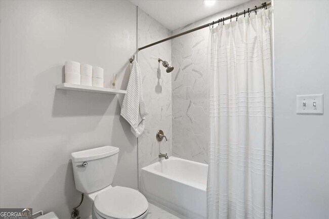 Building Photo - 923 Peachtree St NE