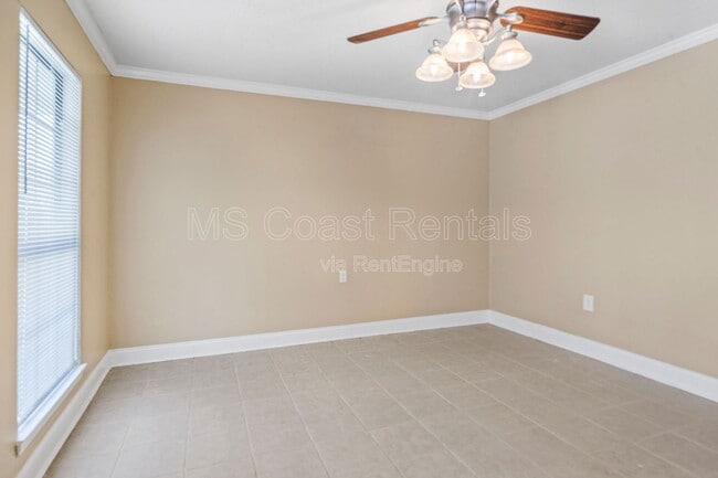 Building Photo - 583 Neal Dr