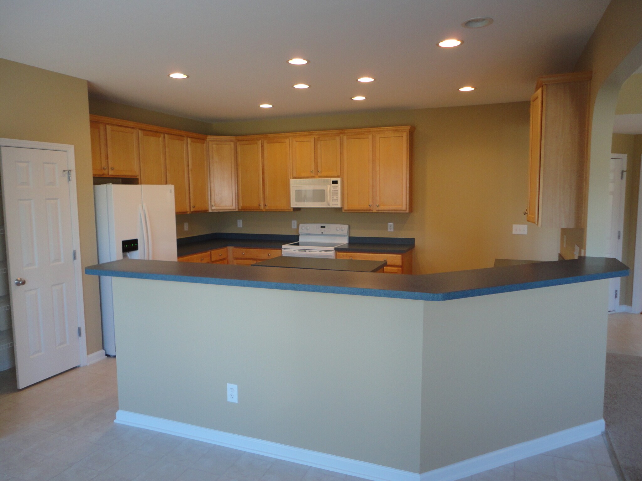 Building Photo - 3227 Enchanting Way