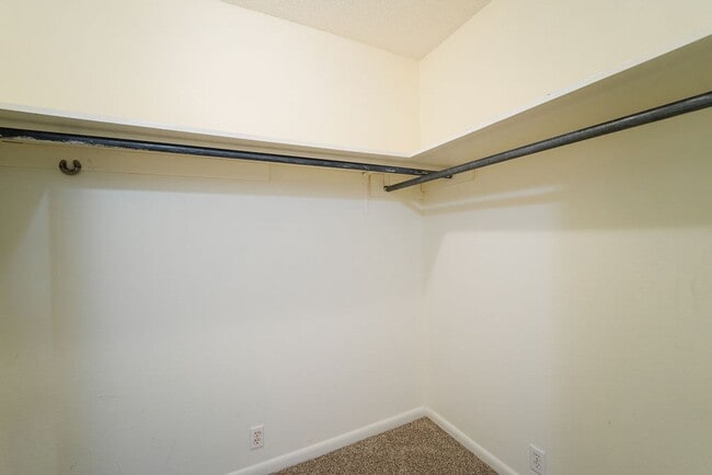 Building Photo - 6 Sonora Way