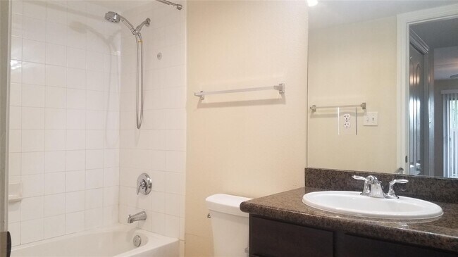 Building Photo - 8415 Hearth Dr