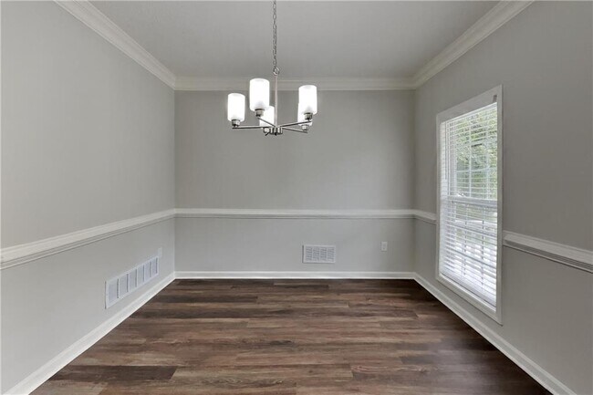Building Photo - 114 Tannin Ct
