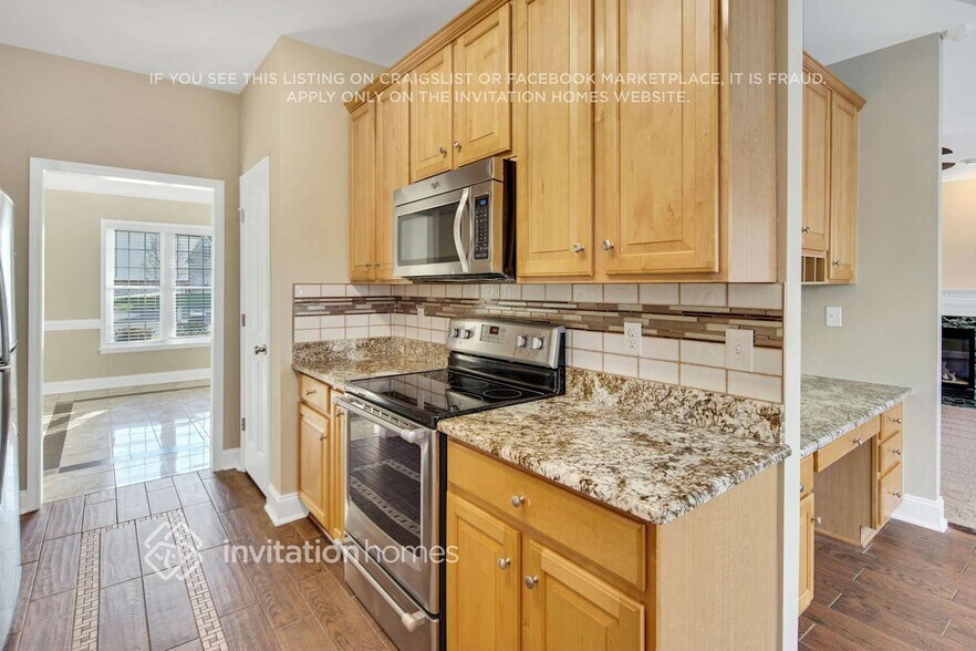 Building Photo - 2303 Coneflower Dr
