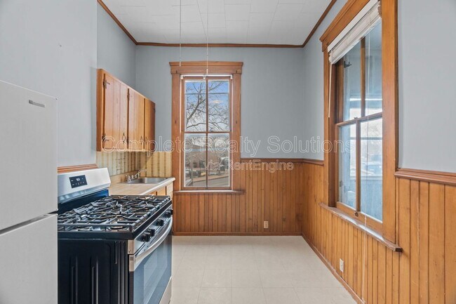 Building Photo - 1210 Lynch St