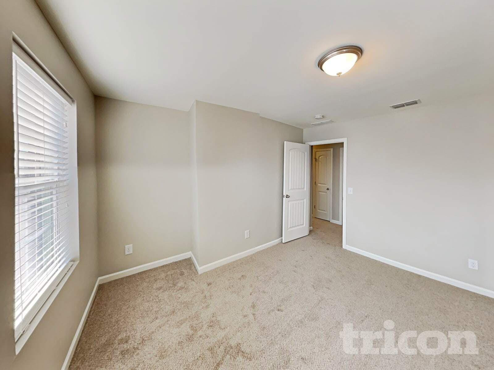 Building Photo - 703 Bench Ln