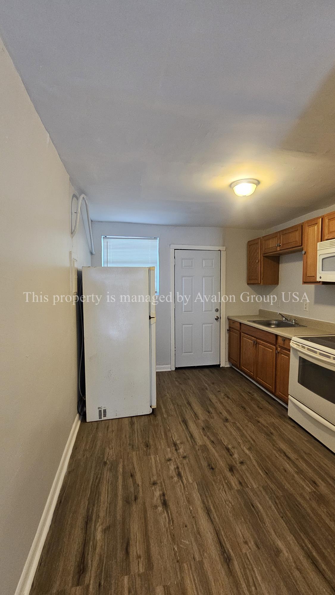 Building Photo - 604 W 18th St