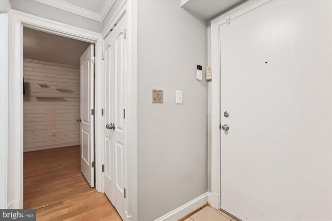 Building Photo - 1740 18th St NW