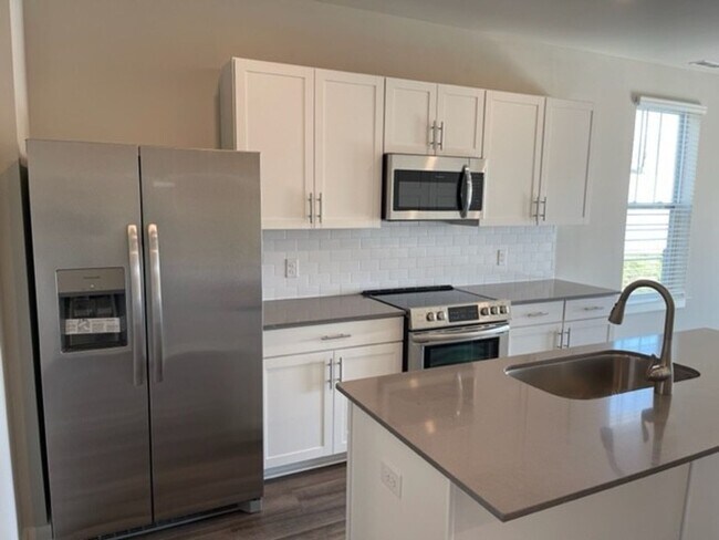 Building Photo - Stunning home in Sawgrass