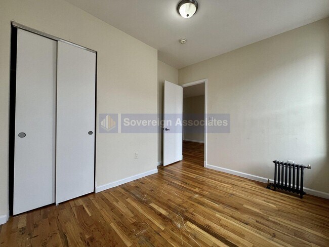 Building Photo - 606 W 191st St
