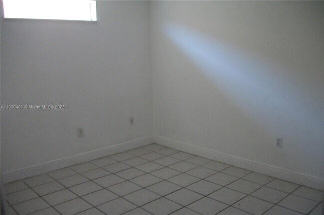 Building Photo - 9307 NW 121st St