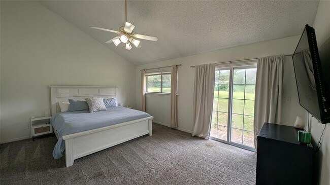 Building Photo - 2738 Oak Haven