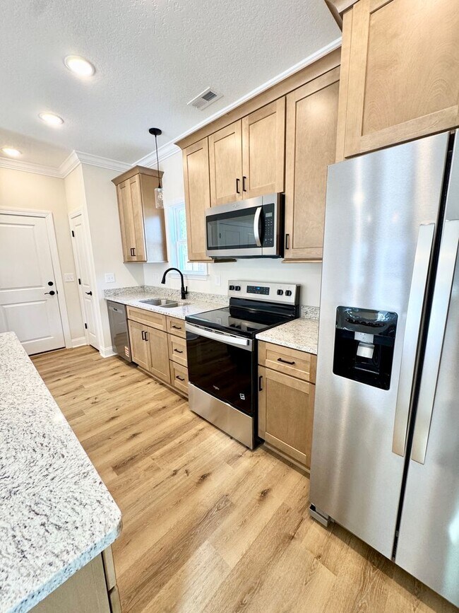 Building Photo - BEAUTIFUL BRAND NEW home!!! ??? 3 Bedrooms, 2.5 Baths with garage