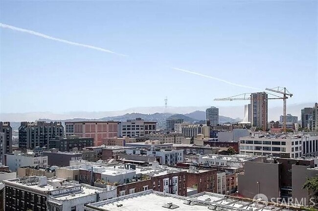 Building Photo - 1080 Sutter St