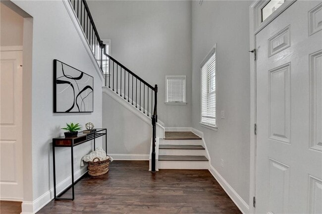 Building Photo - 2017 Yvette Wy