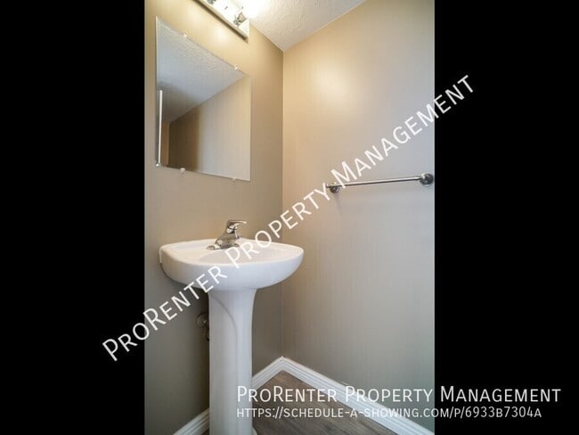 Building Photo - 288 S 500 E