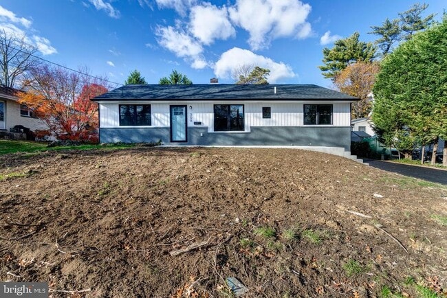 Building Photo - 308 Lenox Rd