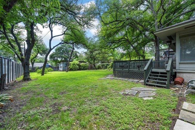 Building Photo - 2605 W 49th St
