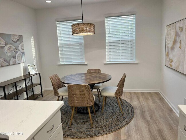 Building Photo - 8726 Pencil thin Ave