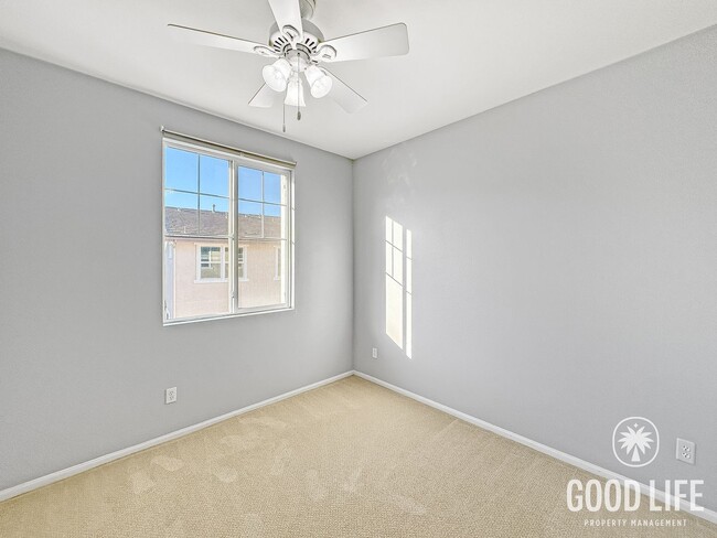 Building Photo - Elegant 3BR Residence in Exclusive Gated Community w/ AC & Garage!