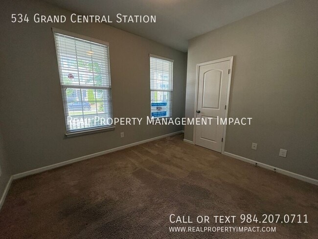 Building Photo - 534 Grand Central Sta