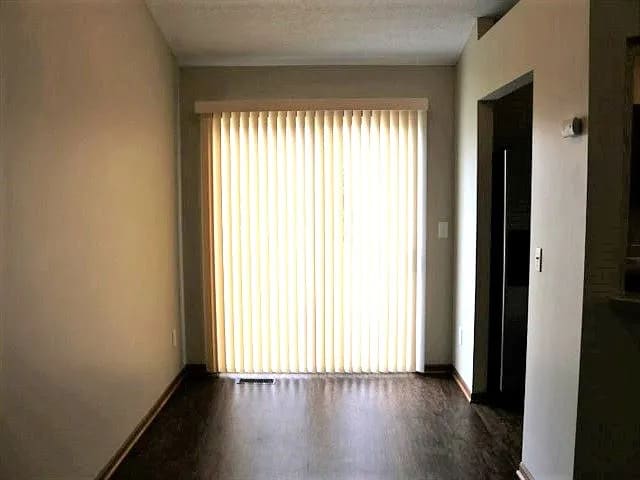 Building Photo - 5197 Echelon Dr