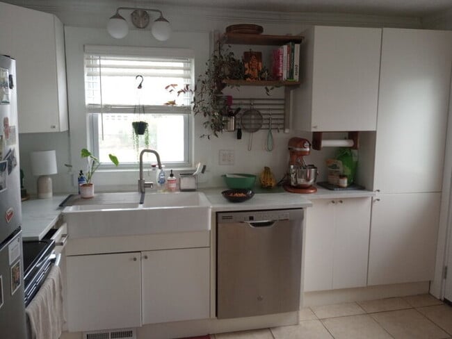 Building Photo - 108 Brookdale Ave