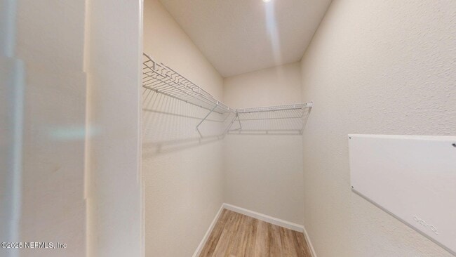 Building Photo - 8077 Nussbaum Dr