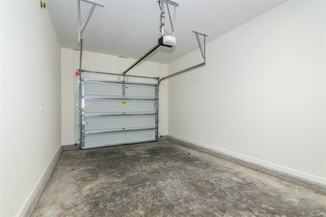 Building Photo - 129 Moultrie Village Ln