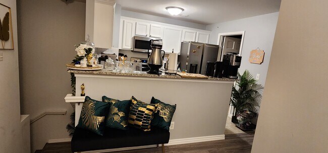 Building Photo - 7869 Ambassador Dr