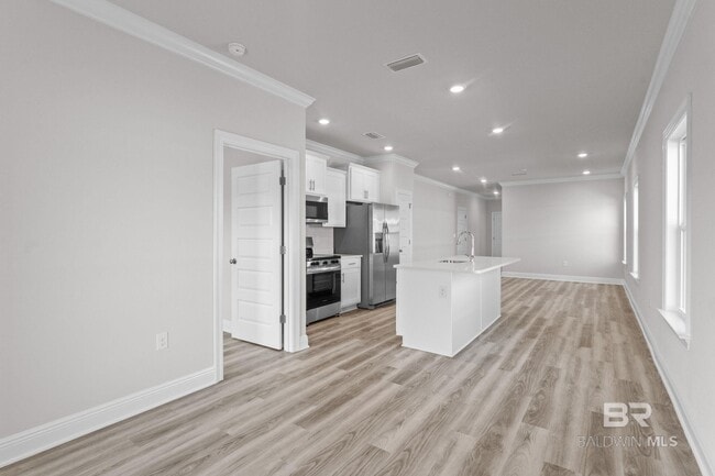 Building Photo - 16300 Tigris Dr
