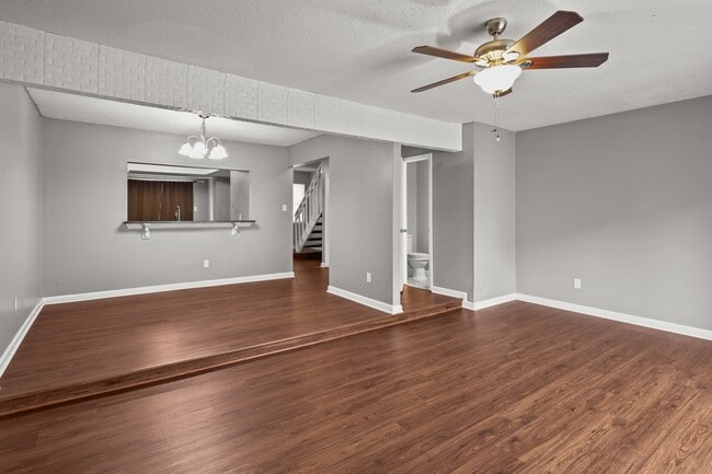 Building Photo - 3851 Chimney Creek Dr