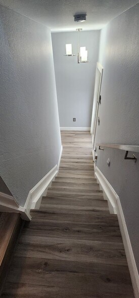 Building Photo - 640 SE 1st St