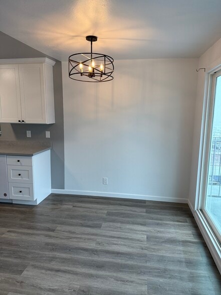 Building Photo - 750 Bacon St