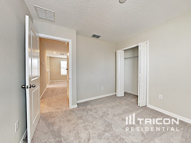 Building Photo - 10032 RoseMary Leaf Ln