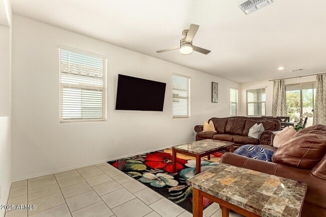 Building Photo - 1017 S 7th St