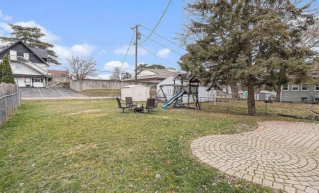 Building Photo - 2941 Beland Ave