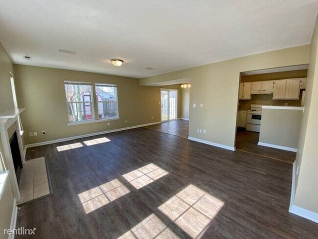 Building Photo - 3 br, 2.5 bath House - 6364 Titania Drive