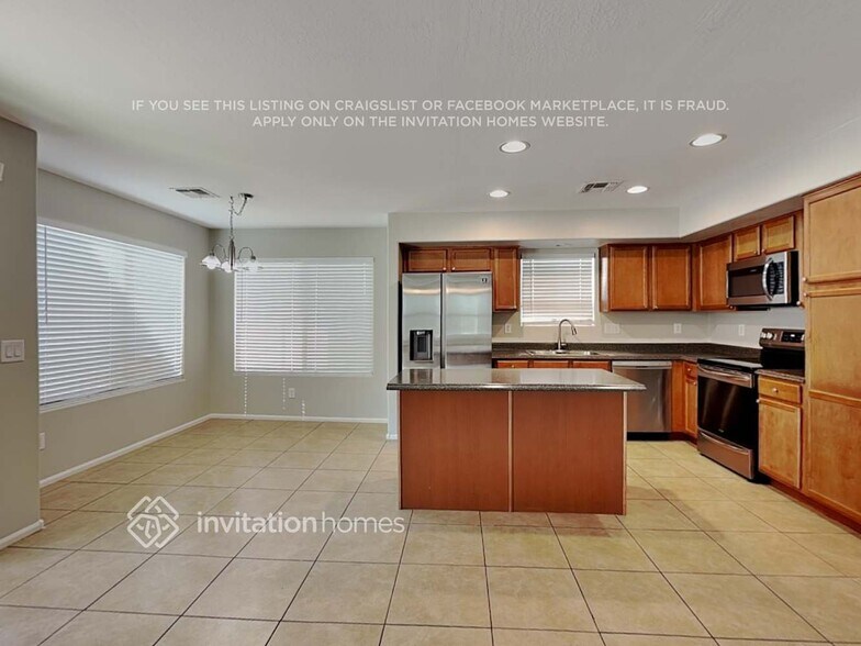 Building Photo - 7261 W Glenn Dr