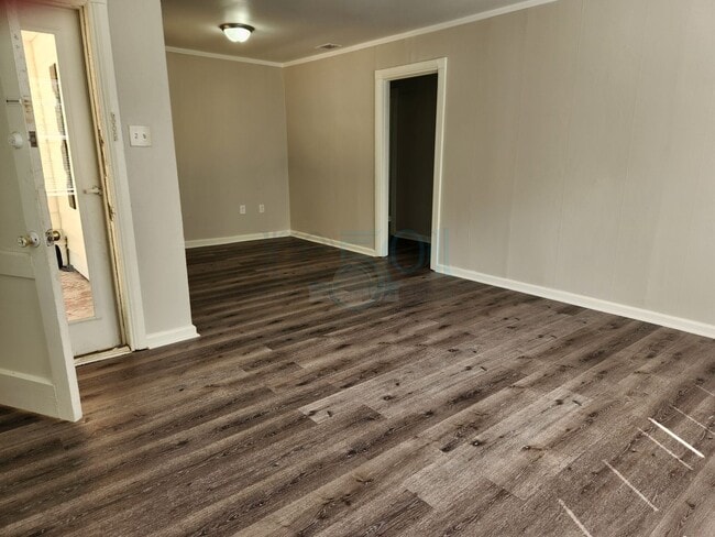 Building Photo - Riverdale Bungalow