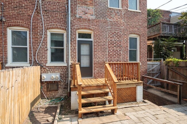 Building Photo - 1719 Hanover Ave