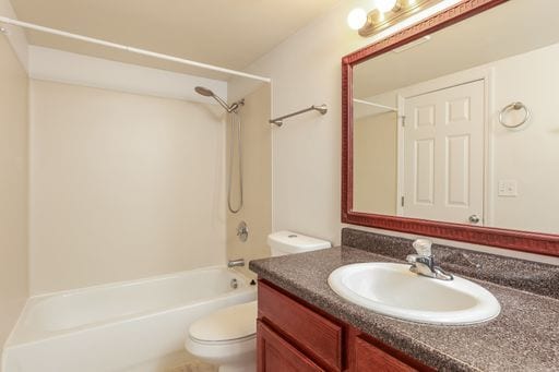 Building Photo - 2 bedroom 1 bath Condo for Rent in Everett WA