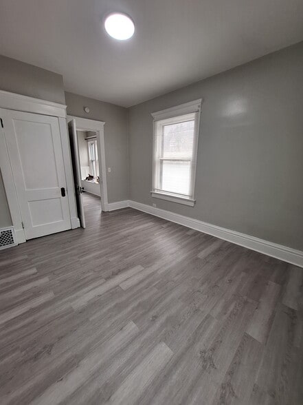 Building Photo - 308 2nd St