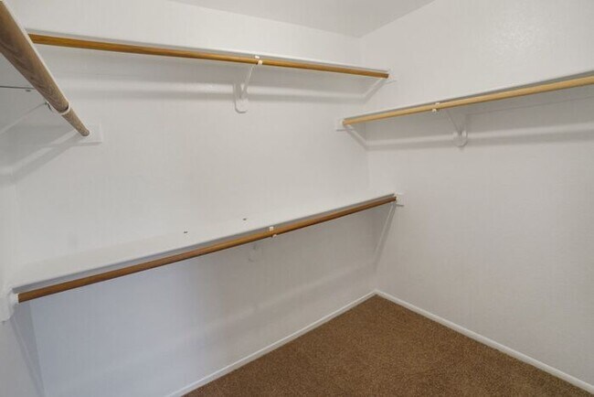 Building Photo - Southwest Area -3 bedroom, 2 bath Home wit...